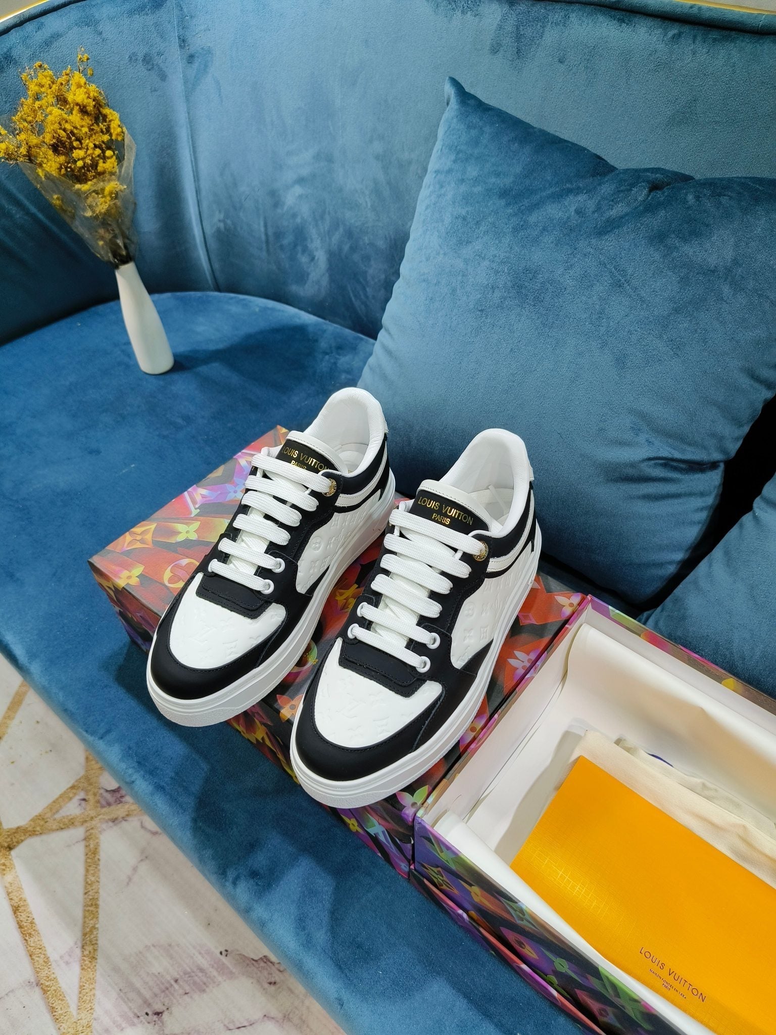 SE1213 LB Time Out Sneakers / Size4-11
