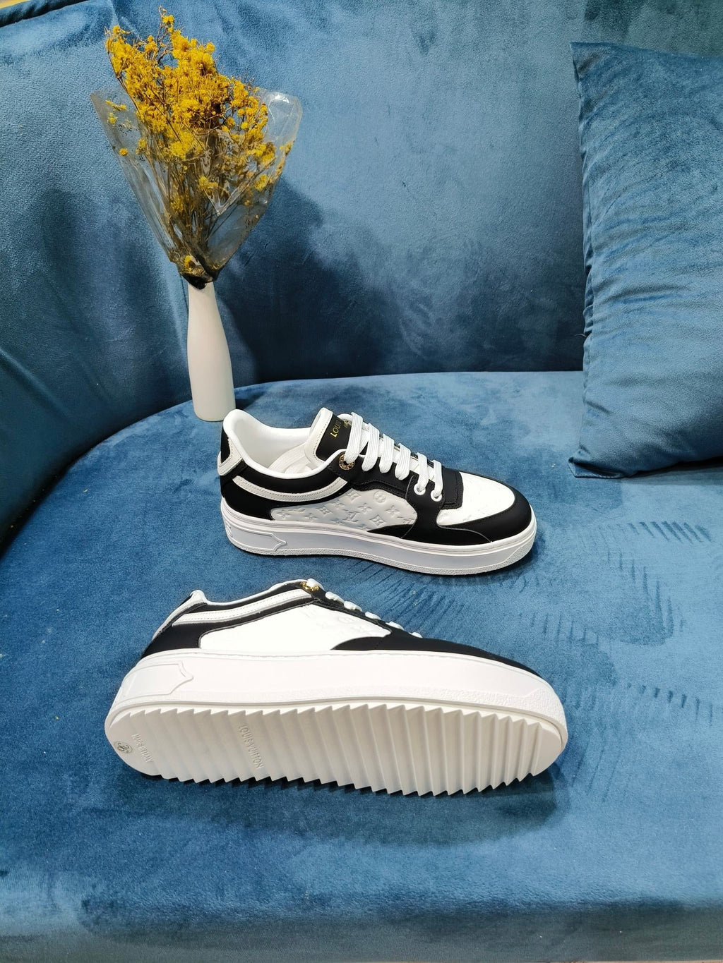 SE1213 LB Time Out Sneakers / Size4-11