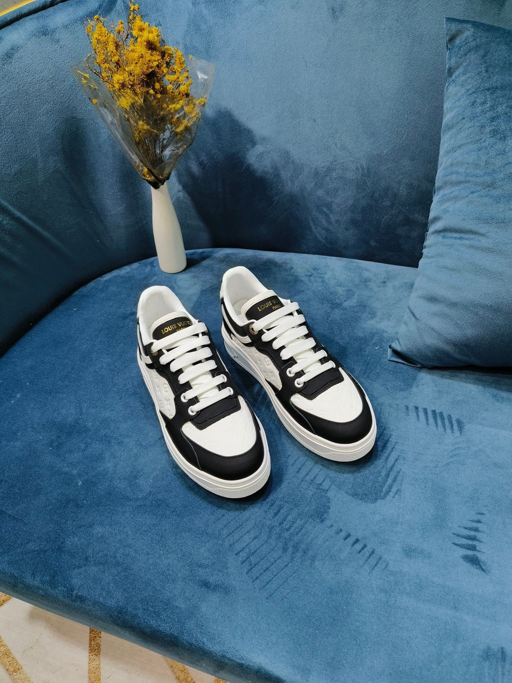 SE1213 LB Time Out Sneakers / Size4-11