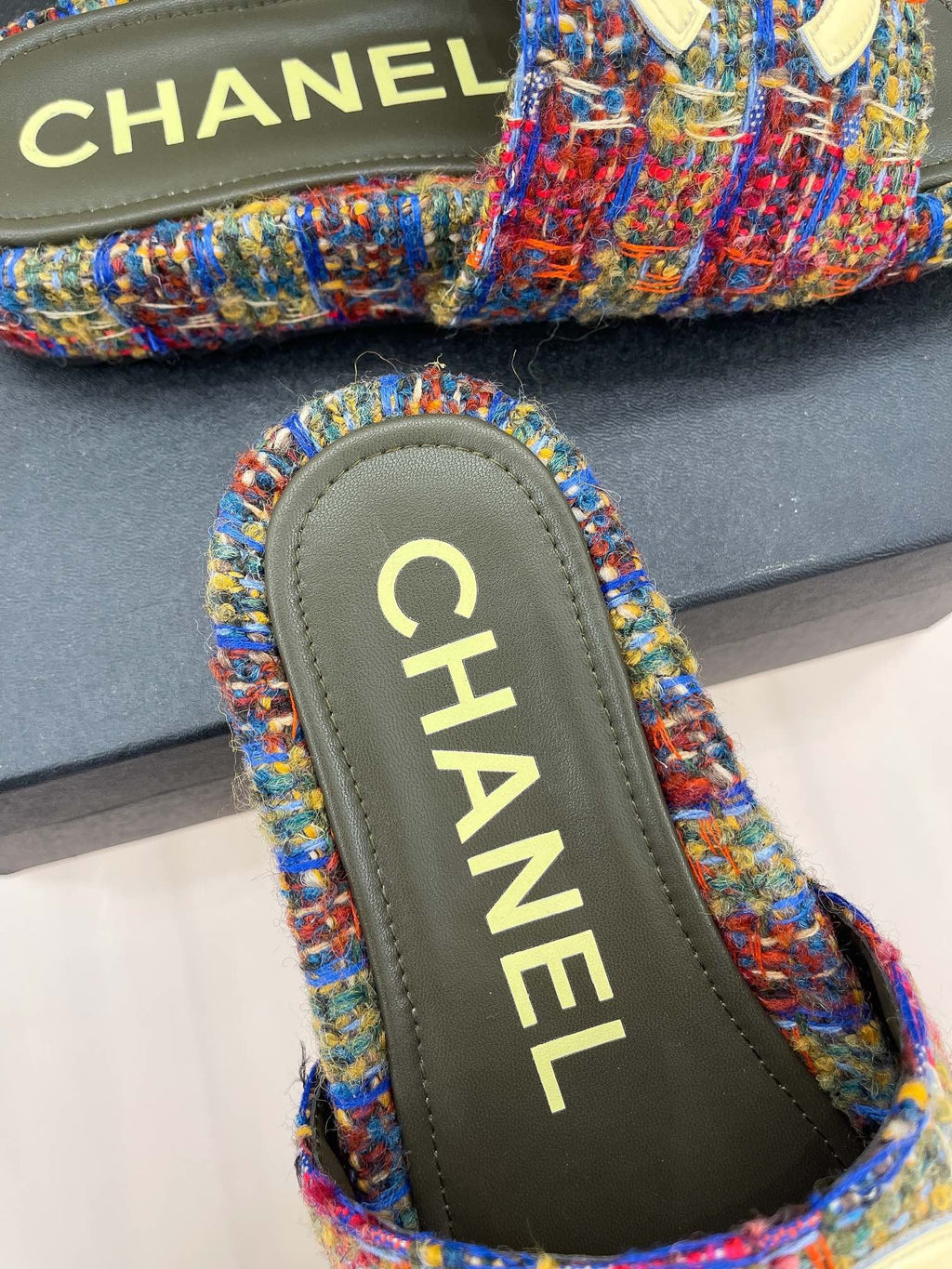 SE1018 CC Slippers / Size5-10