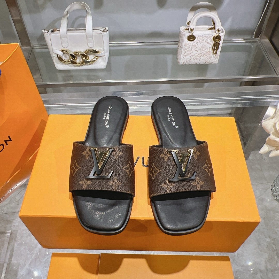 SE1420 Isola Flat Mule / Size5-11
