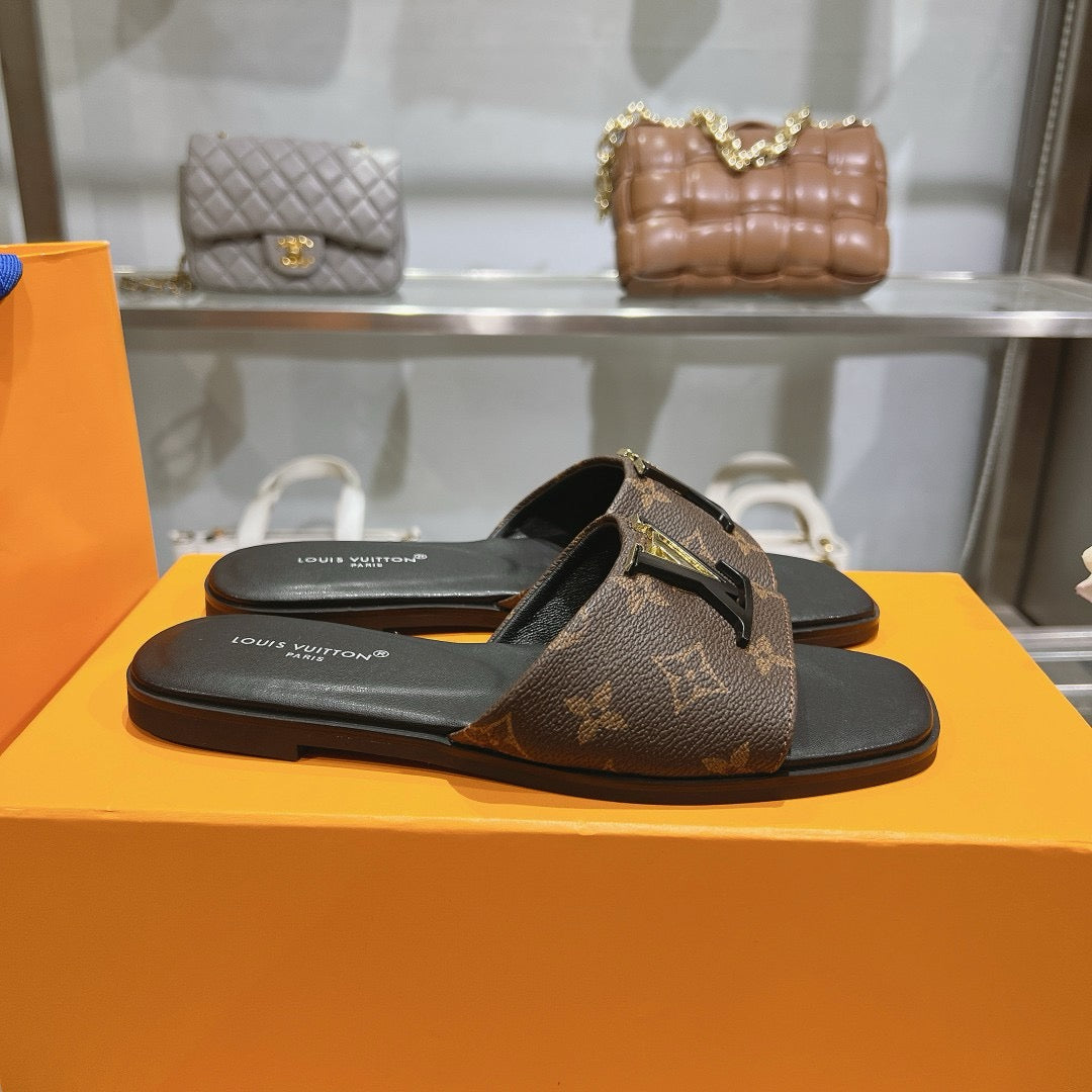 SE1420 Isola Flat Mule / Size5-11