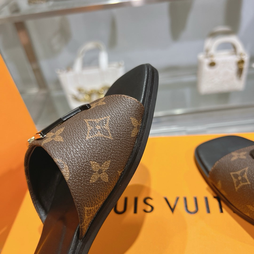 SE1420 Isola Flat Mule / Size5-11