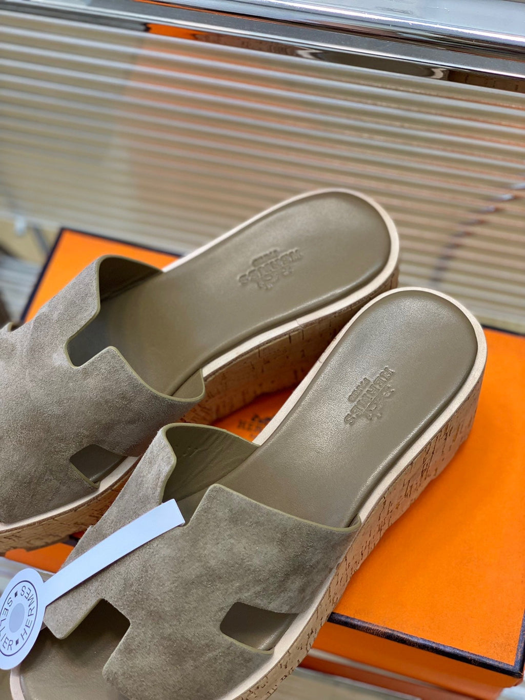 SE1140 H slippers / Size5-9