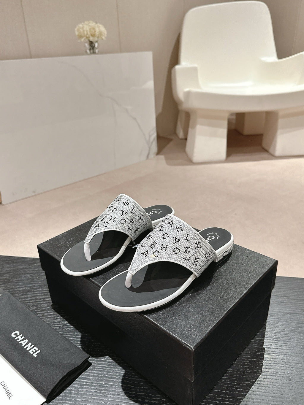 SE1343 CC Thongs / Size4-11