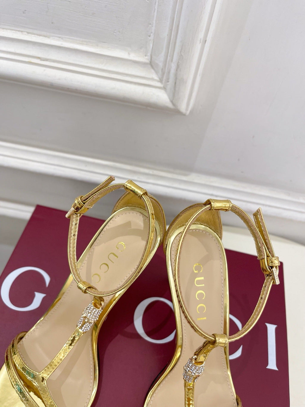 SE1669 Gucci Women's Sandal with Bamboo / Size5-11