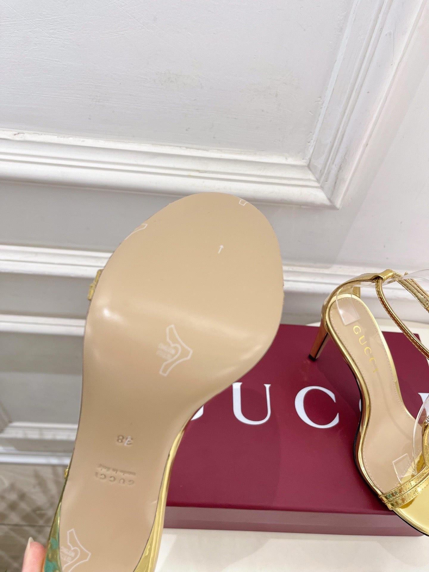 SE1669 Gucci Women's Sandal with Bamboo / Size5-11