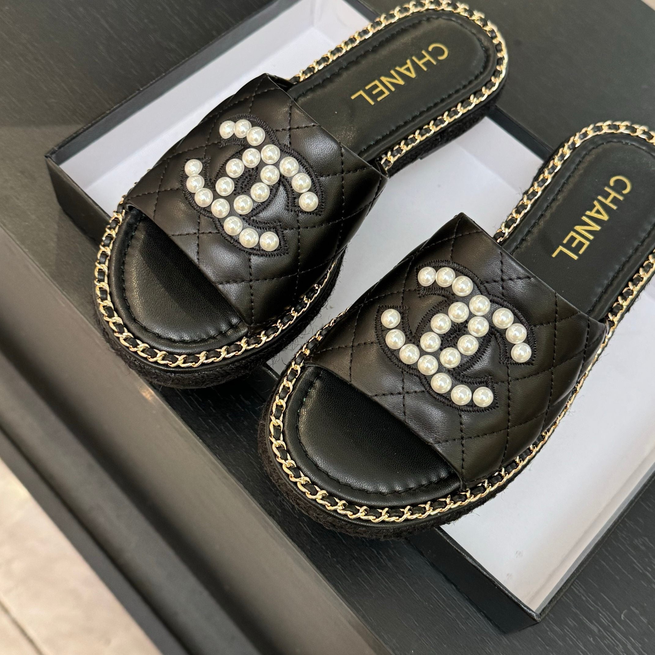 SE1672 Chanel Mules / Size5-11