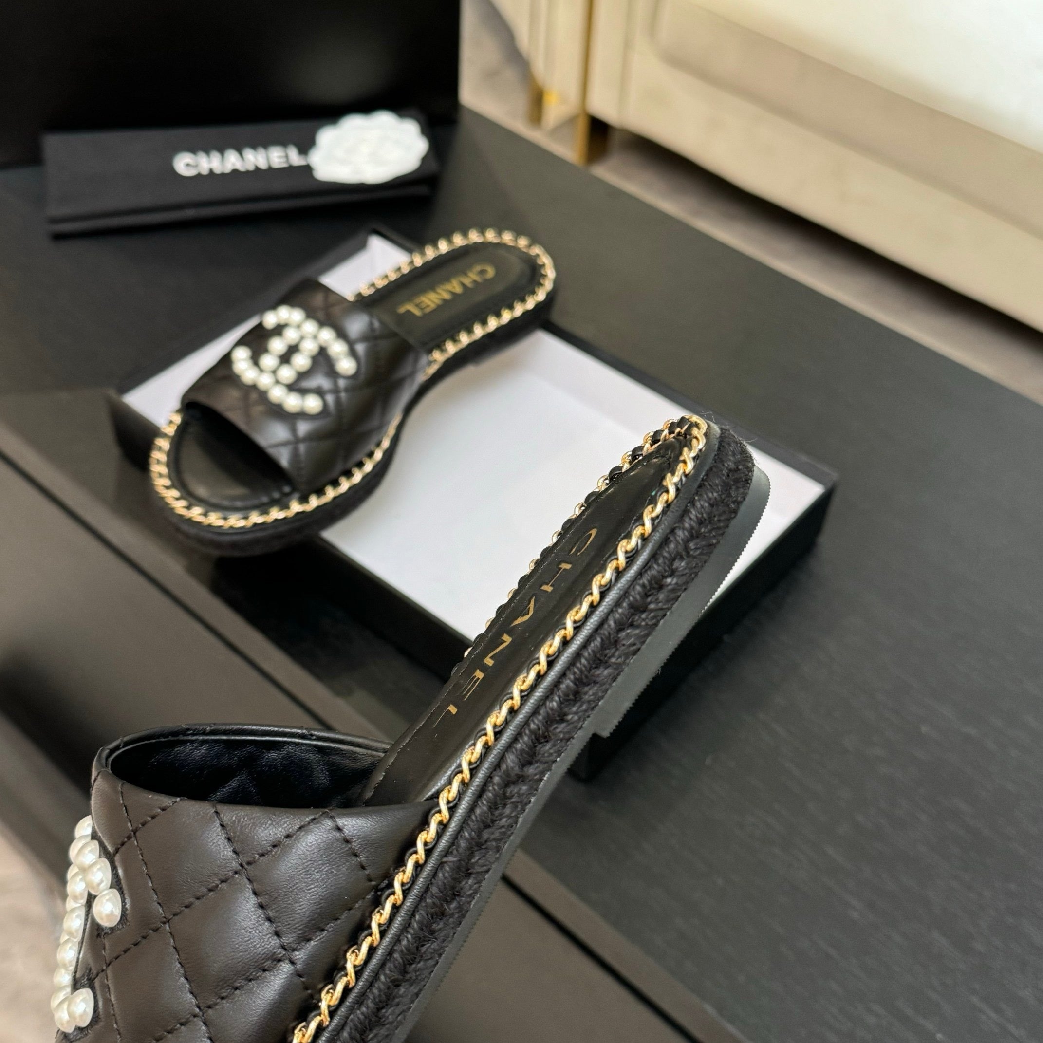 SE1671 Chanel Mules / Size5-11