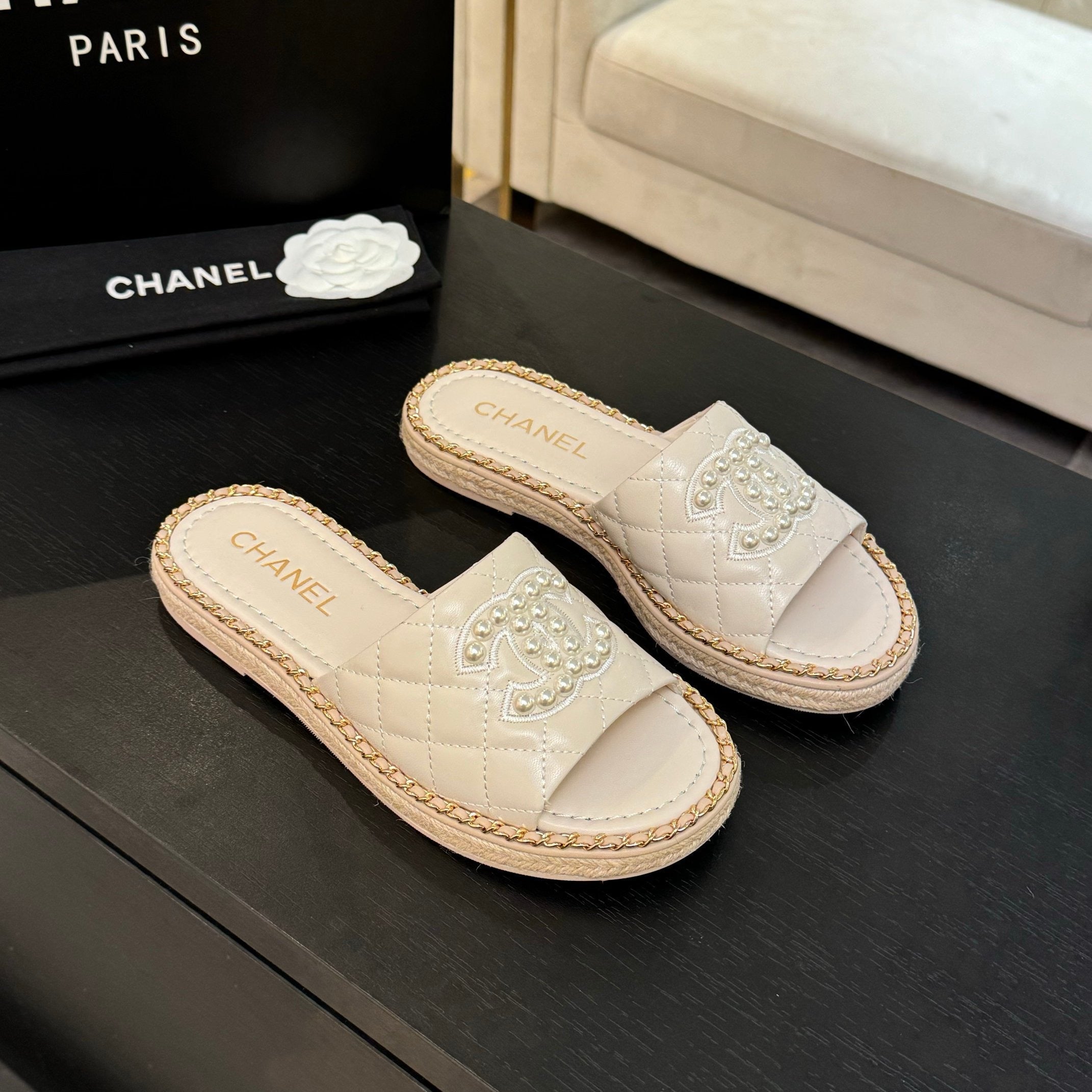 SE1672 Chanel Mules / Size5-11