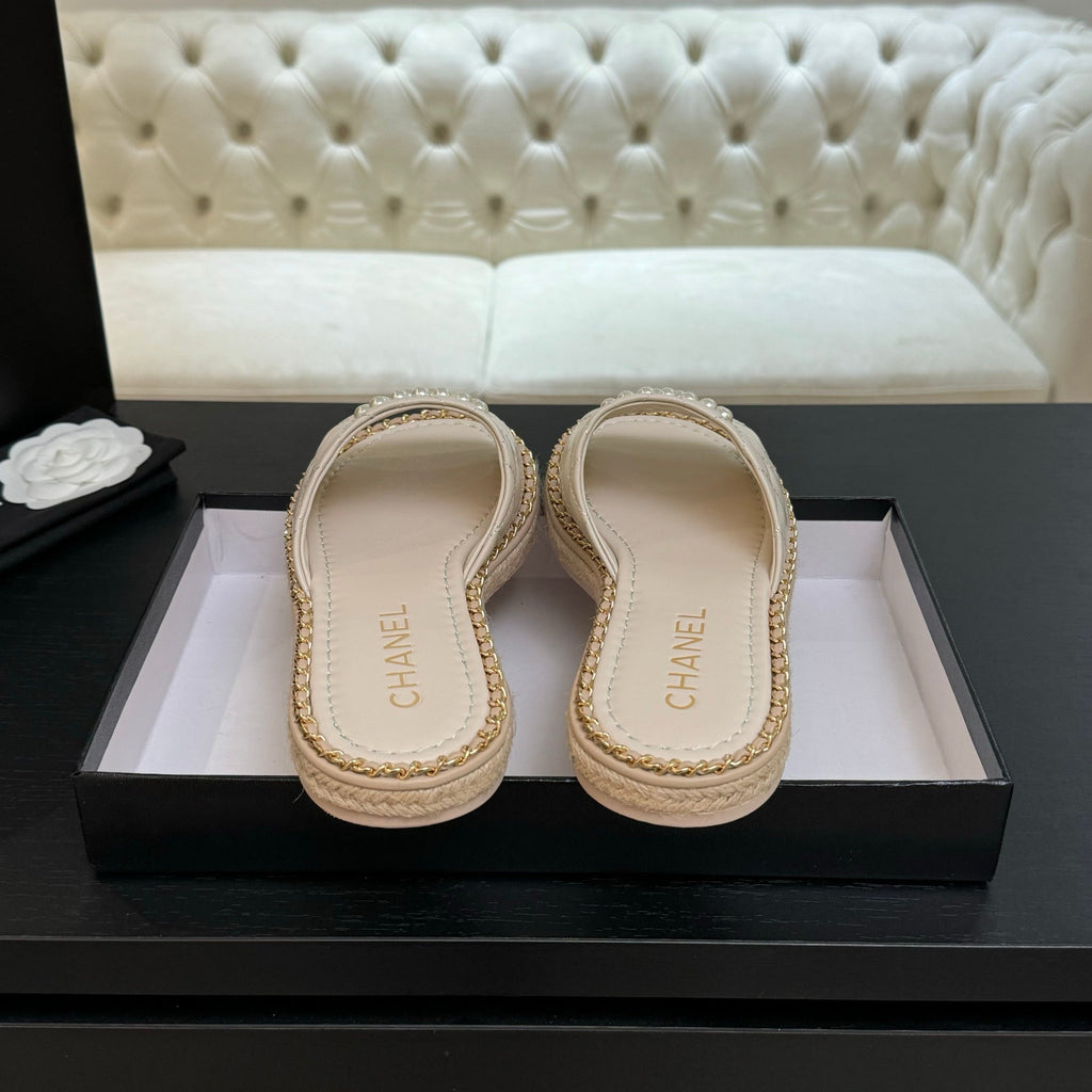 SE1672 Chanel Mules / Size5-11