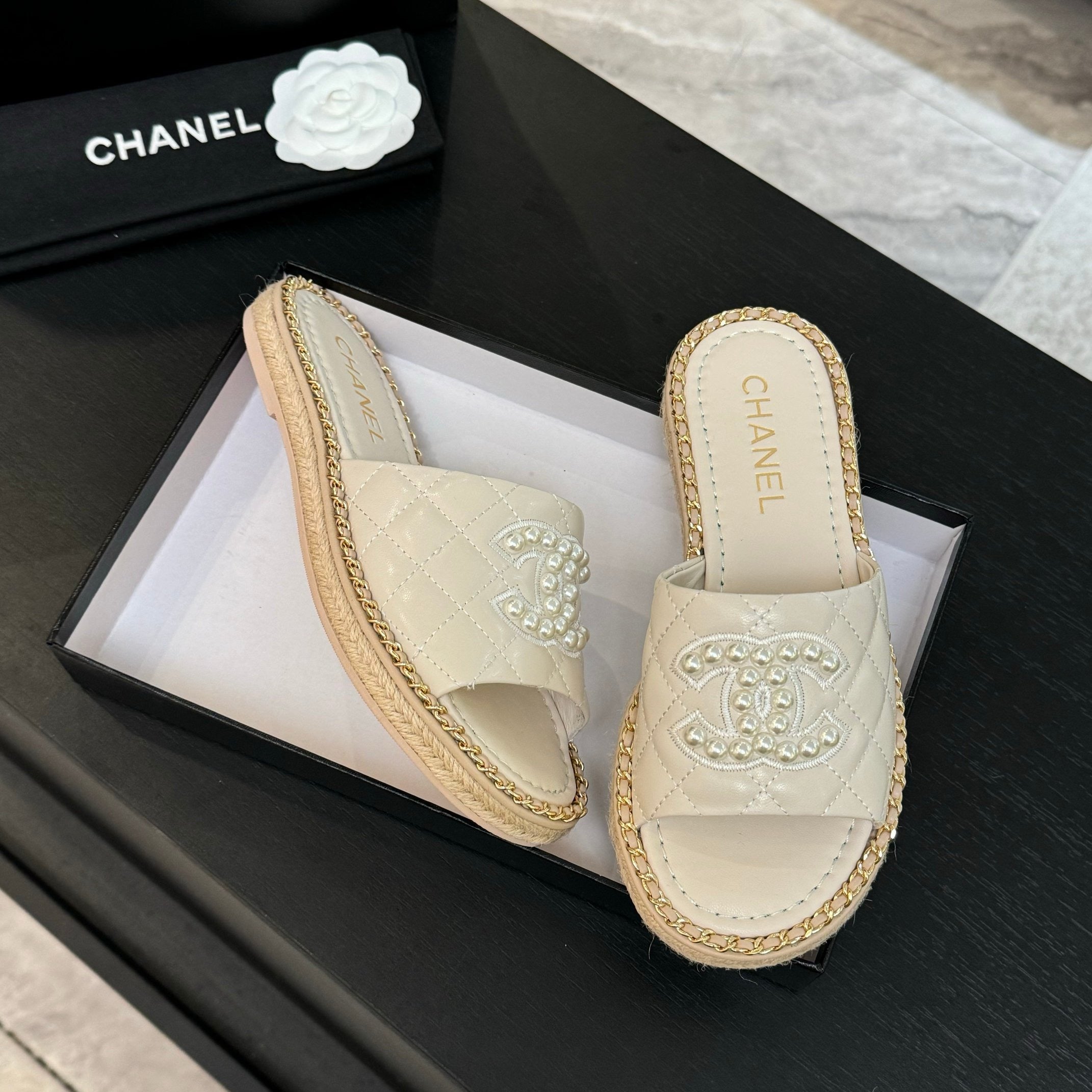 SE1671 Chanel Mules / Size5-11