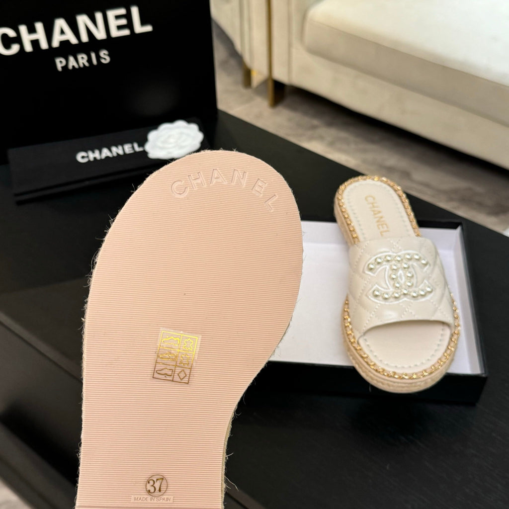 SE1672 Chanel Mules / Size5-11