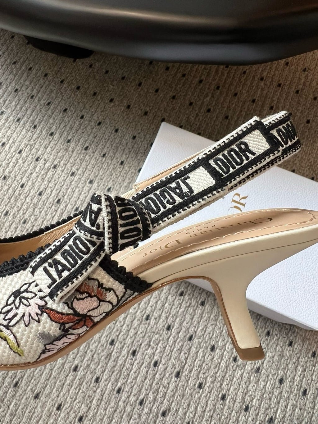 SE1673 J'Adior Slingback Flat/Pumps / Size5-11