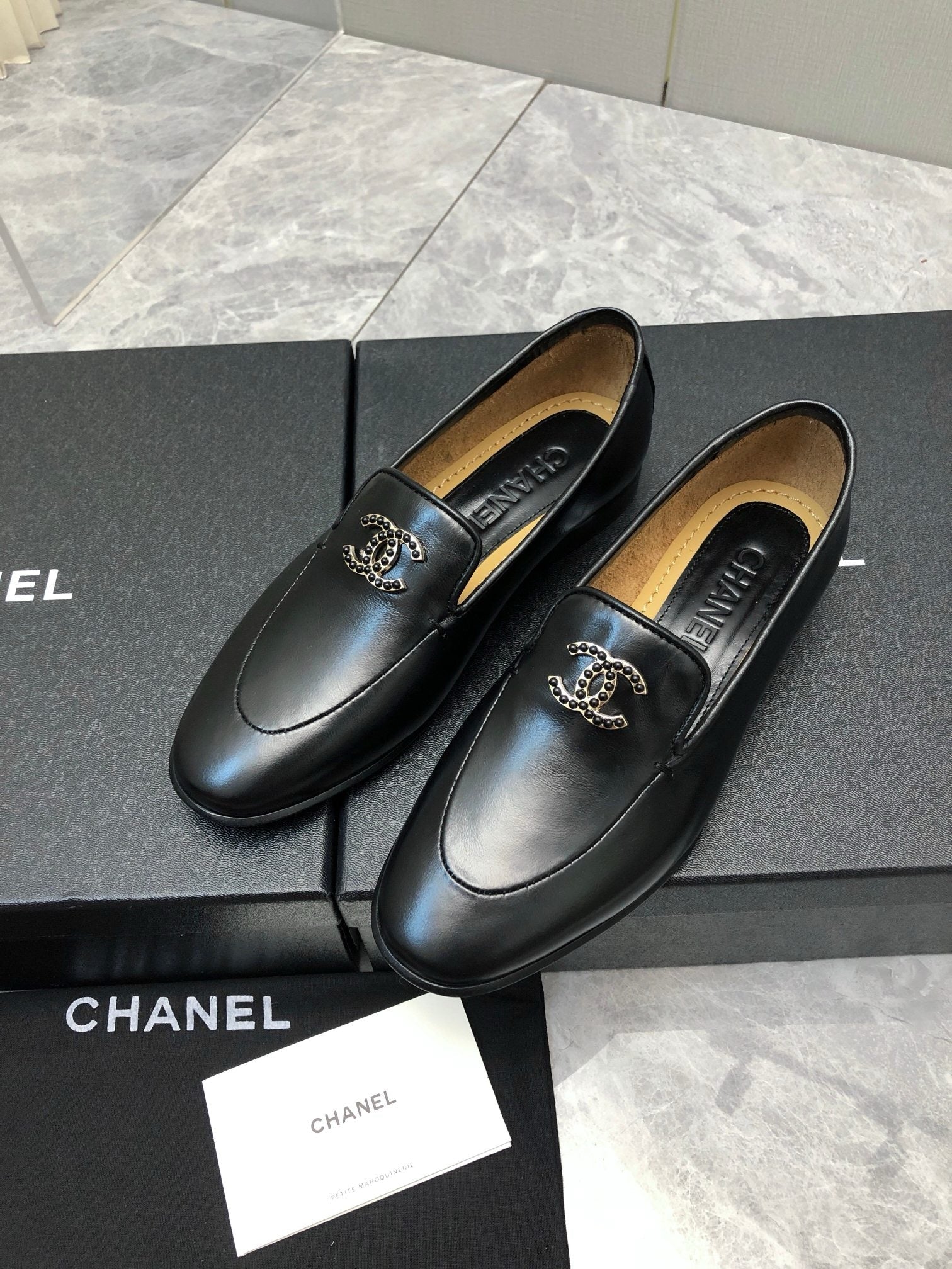 SE1542 CC Moccasins / Size5-10