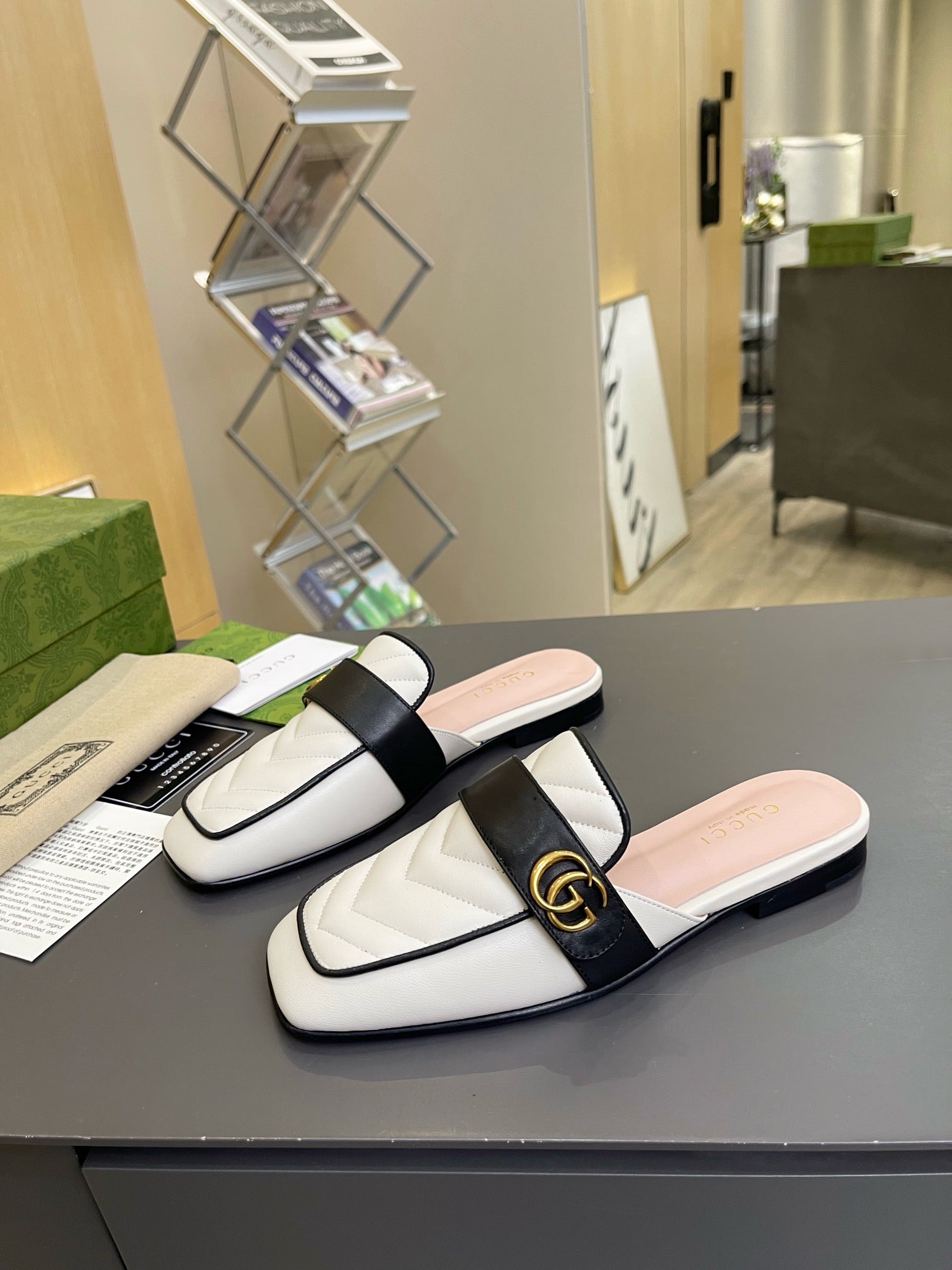 SE1678 Gucci Women's Princetown Slipper / Size5-11