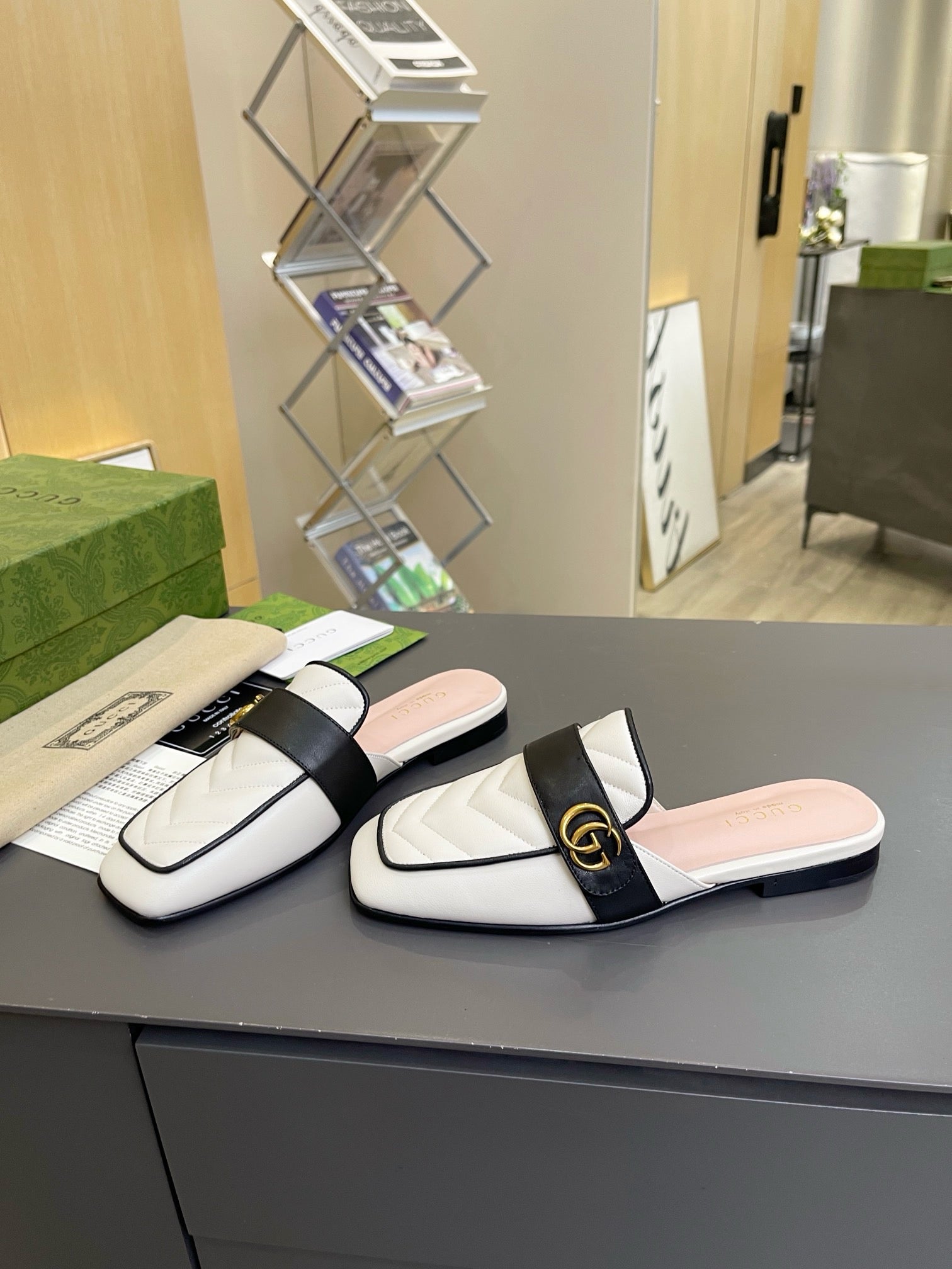 SE1678 Gucci Women's Princetown Slipper / Size5-11