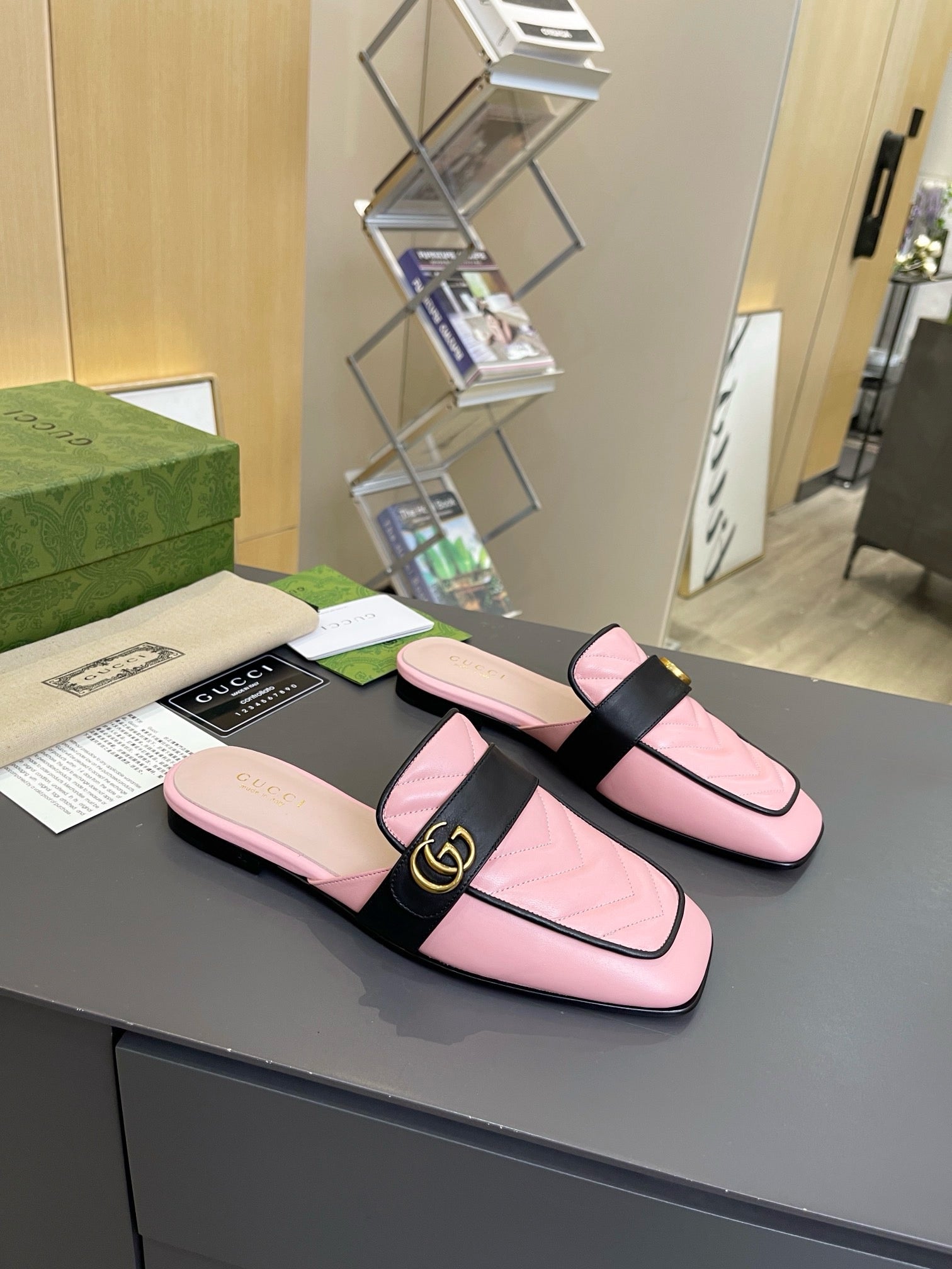 SE1679 Gucci Women's Princetown Slipper / Size5-11