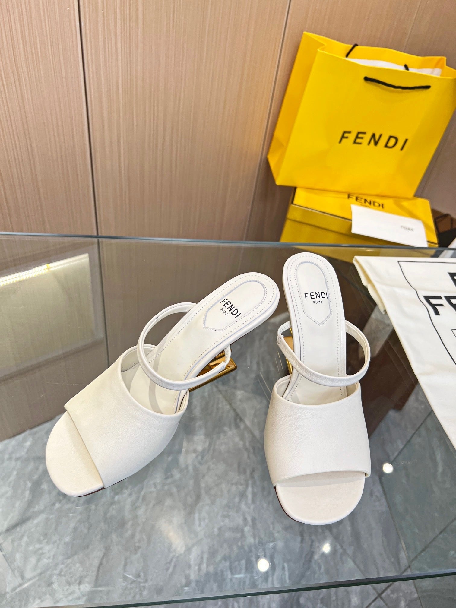 SE1151 FF First High-Heeled Sandals / Size5-11