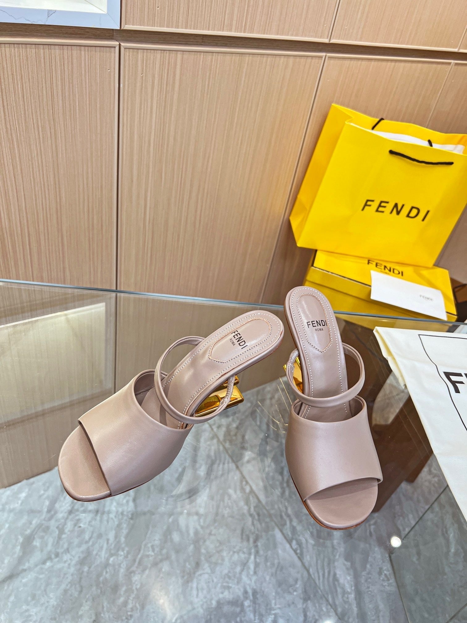 SE1152 FF First High-Heeled Sandals / Size5-11