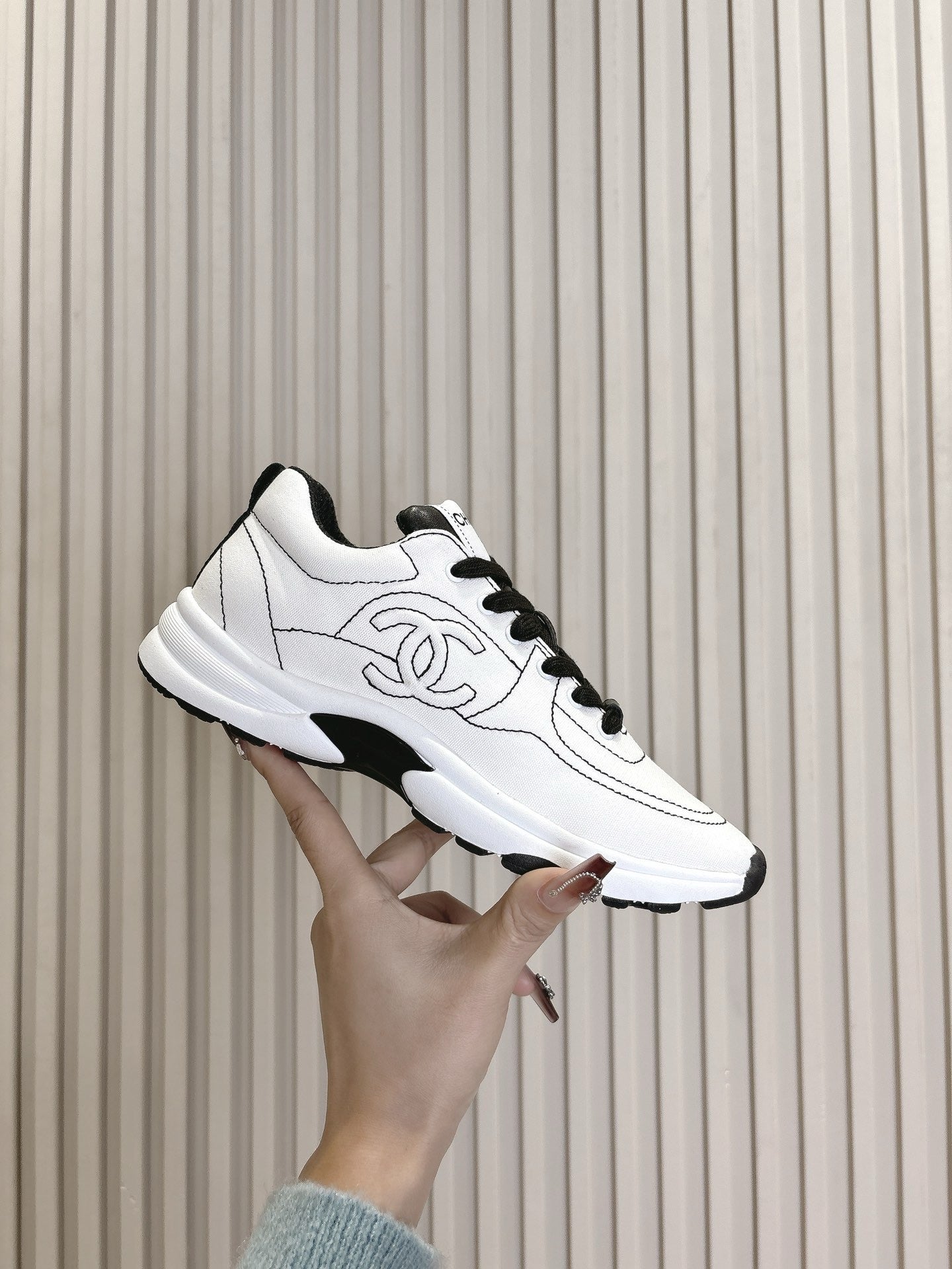 SE1544 Chanel Sneakers / Size5-10