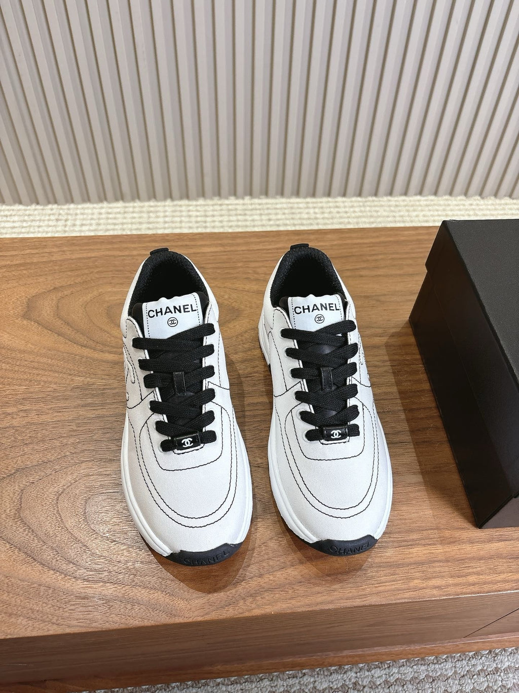 SE1544 Chanel Sneakers / Size5-10