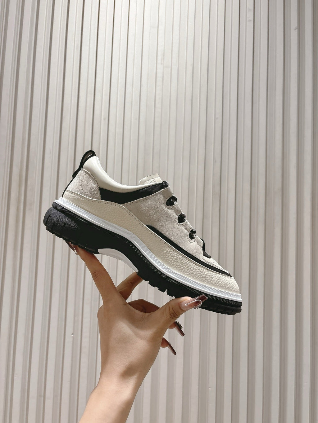 SE1545 Chanel Sneakers / Size5-11