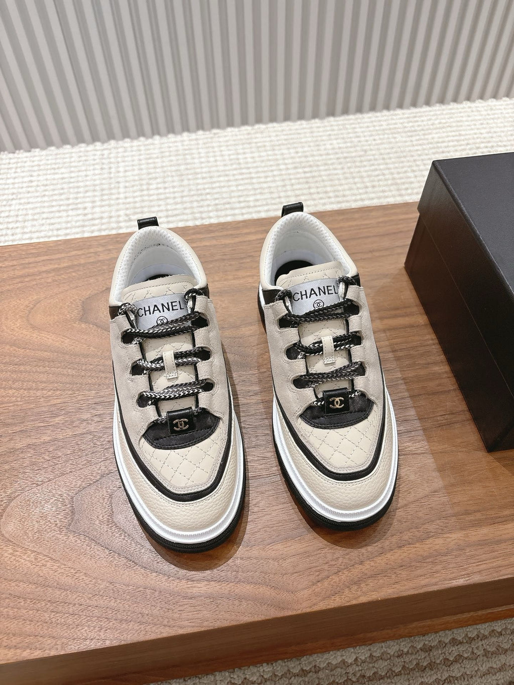 SE1545 Chanel Sneakers / Size5-11