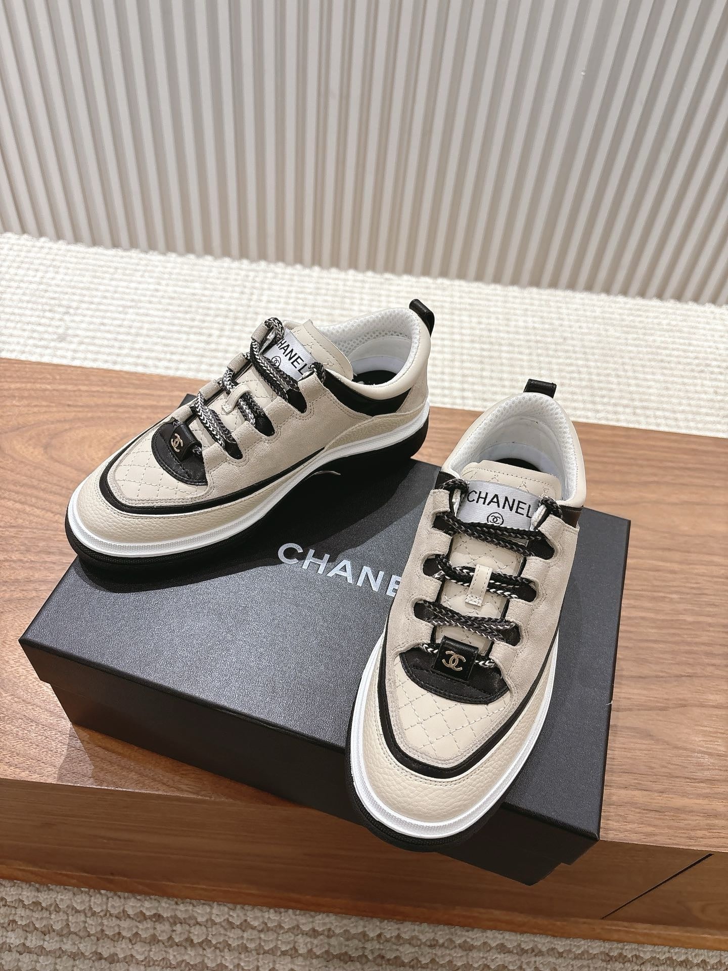 SE1545 Chanel Sneakers / Size5-11