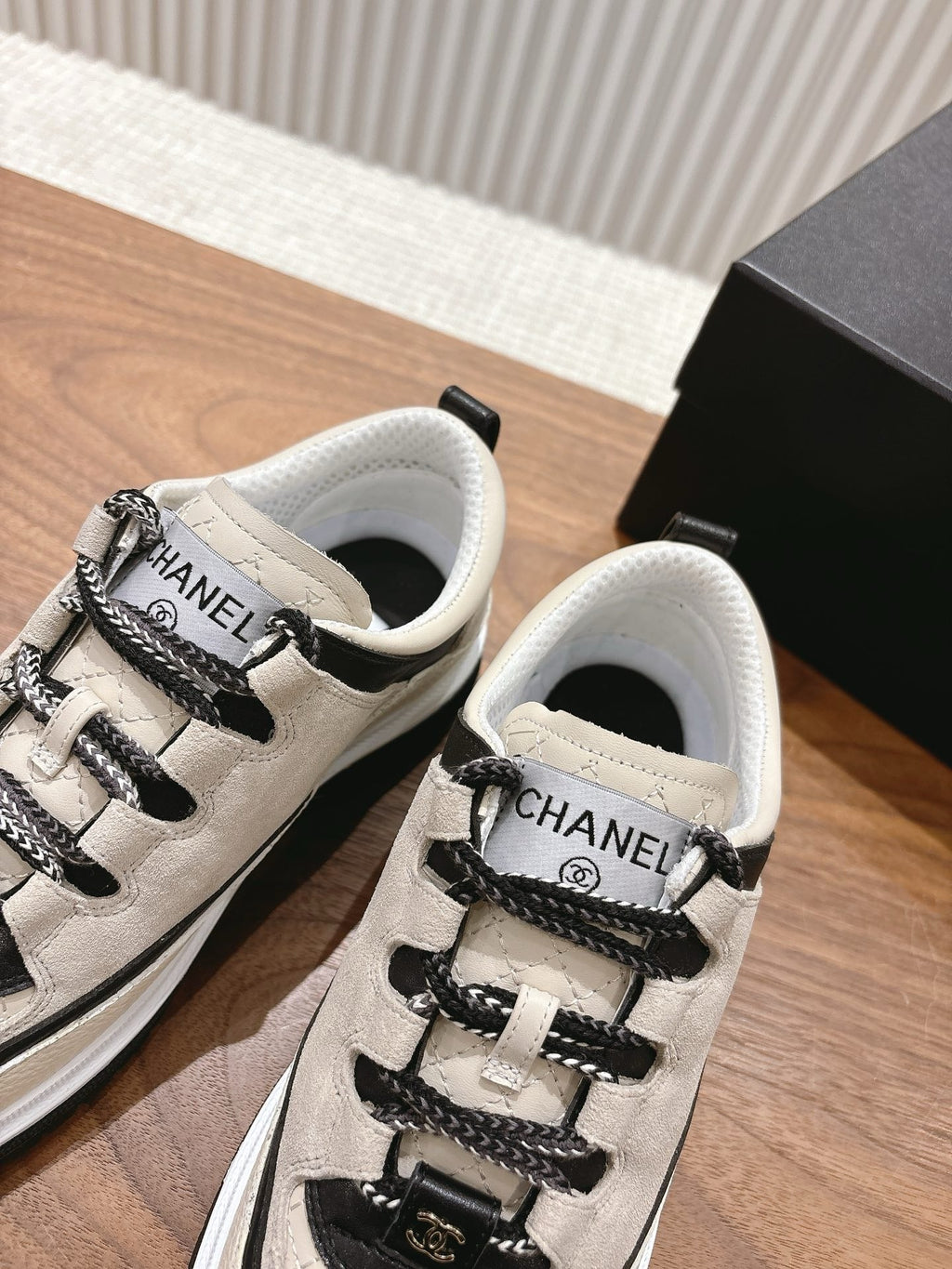 SE1545 Chanel Sneakers / Size5-11