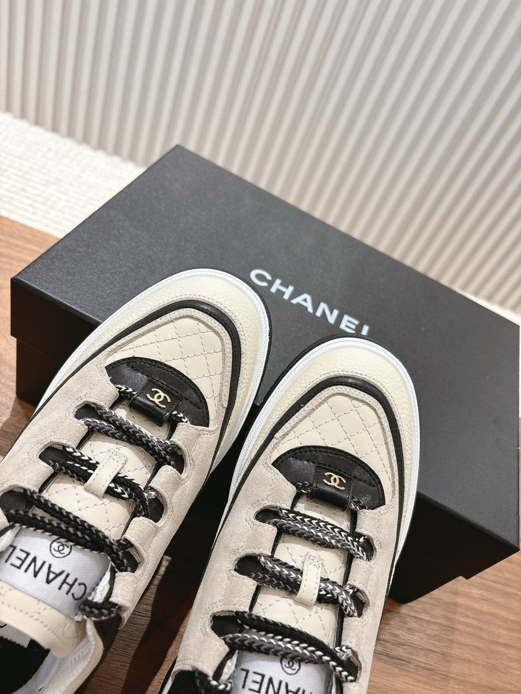 SE1545 Chanel Sneakers / Size5-11