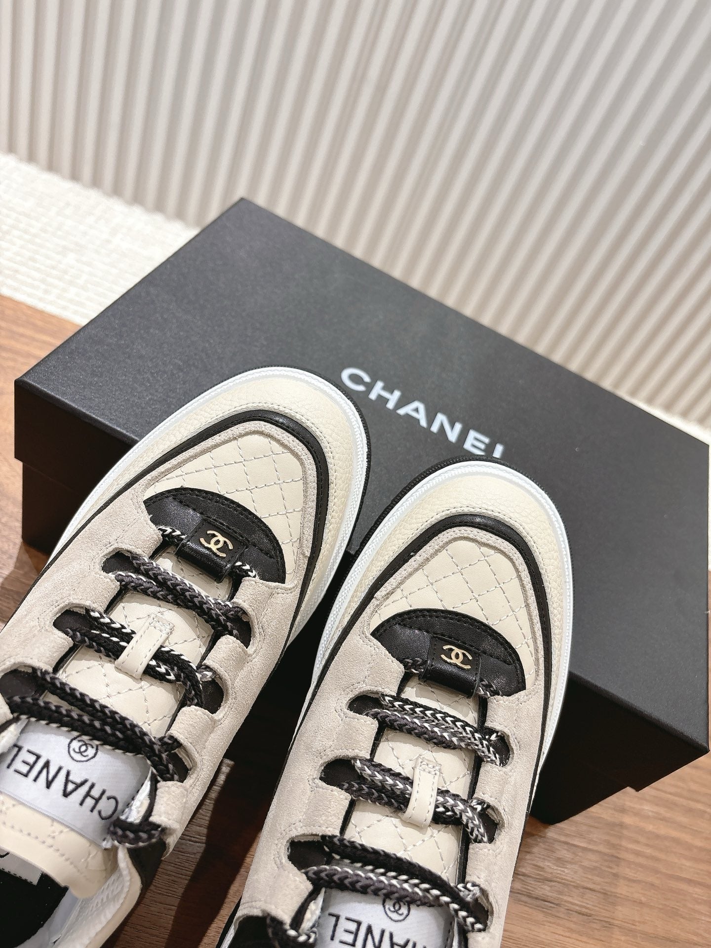 SE1545 Chanel Sneakers / Size5-11