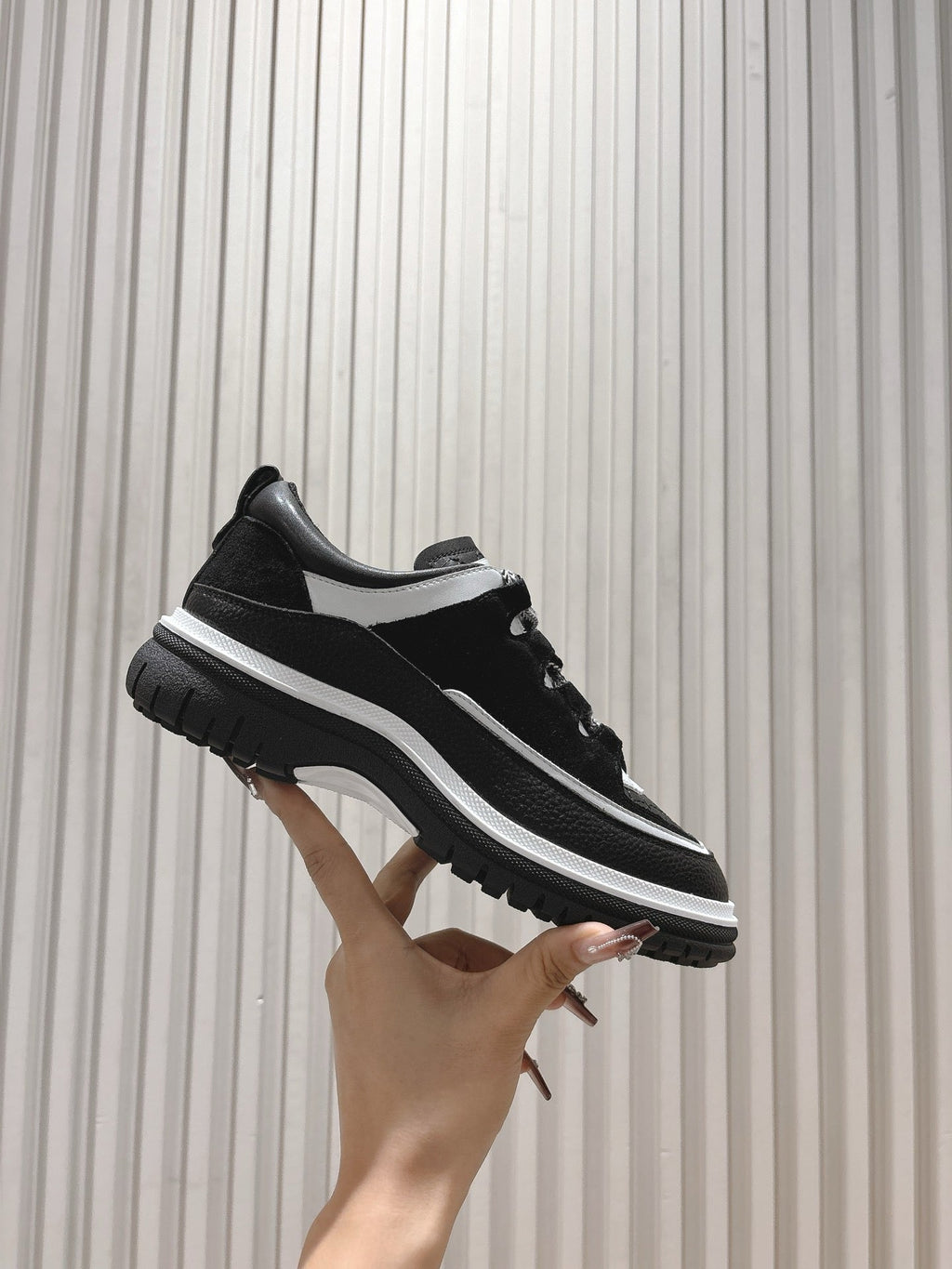 SE1545 Chanel Sneakers / Size5-11