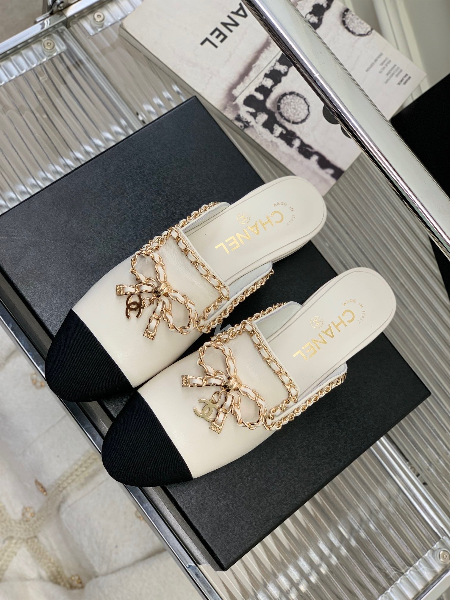 SE1154 CC Slippers / Size4-10