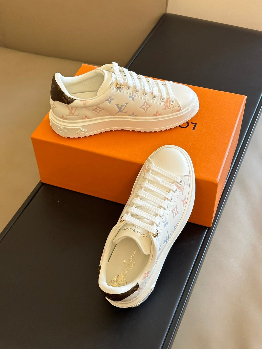 SE1157  LB Time Out Sneaker / Size4-10