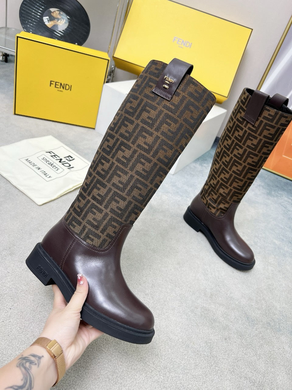 SE1497 Fendi Filo Boots / Size5-11
