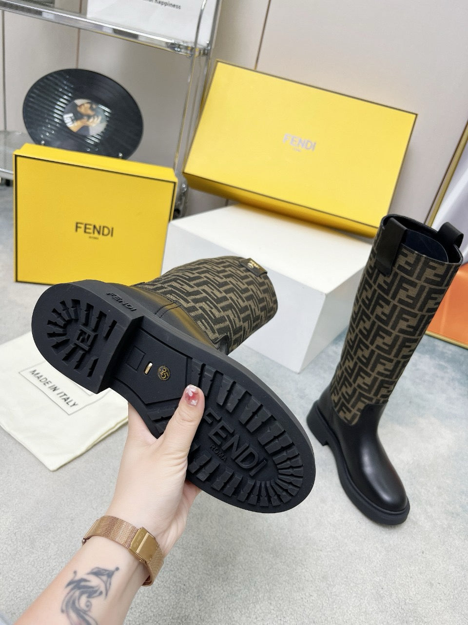 SE1497 Fendi Filo Boots / Size5-11