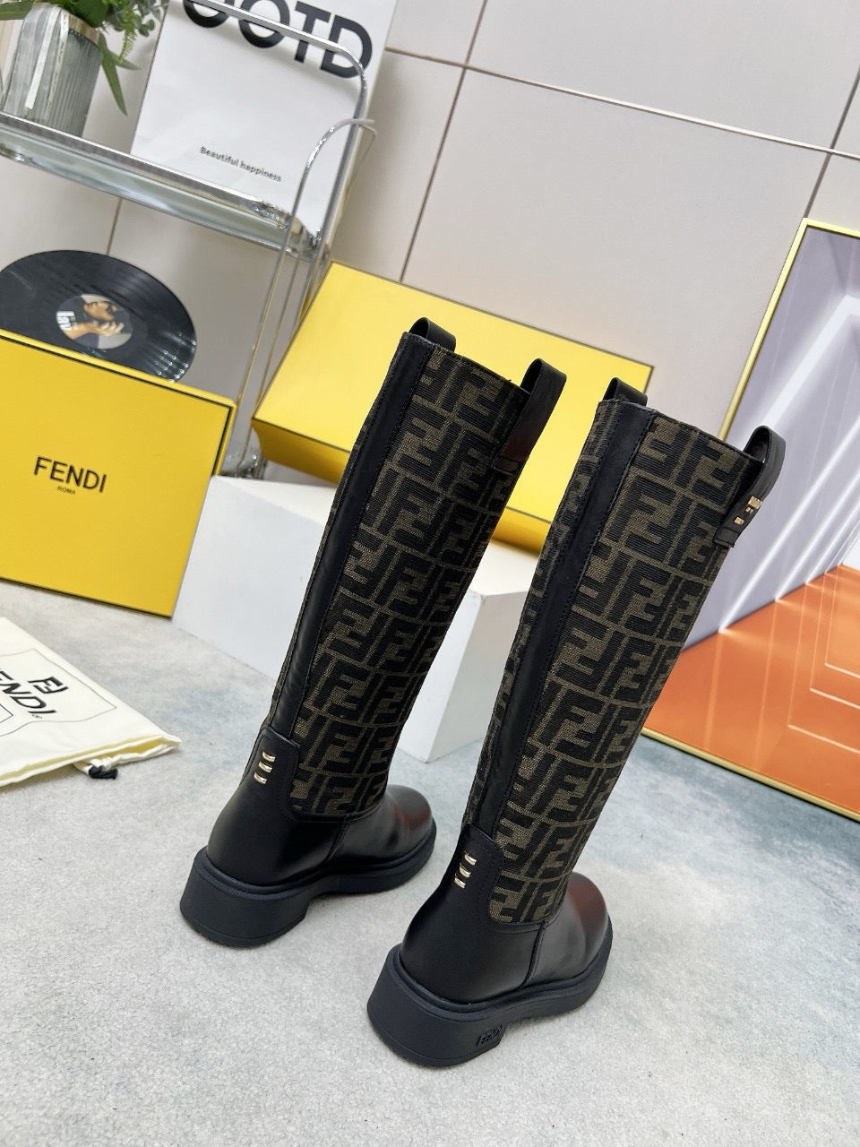 SE1497 Fendi Filo Boots / Size5-11