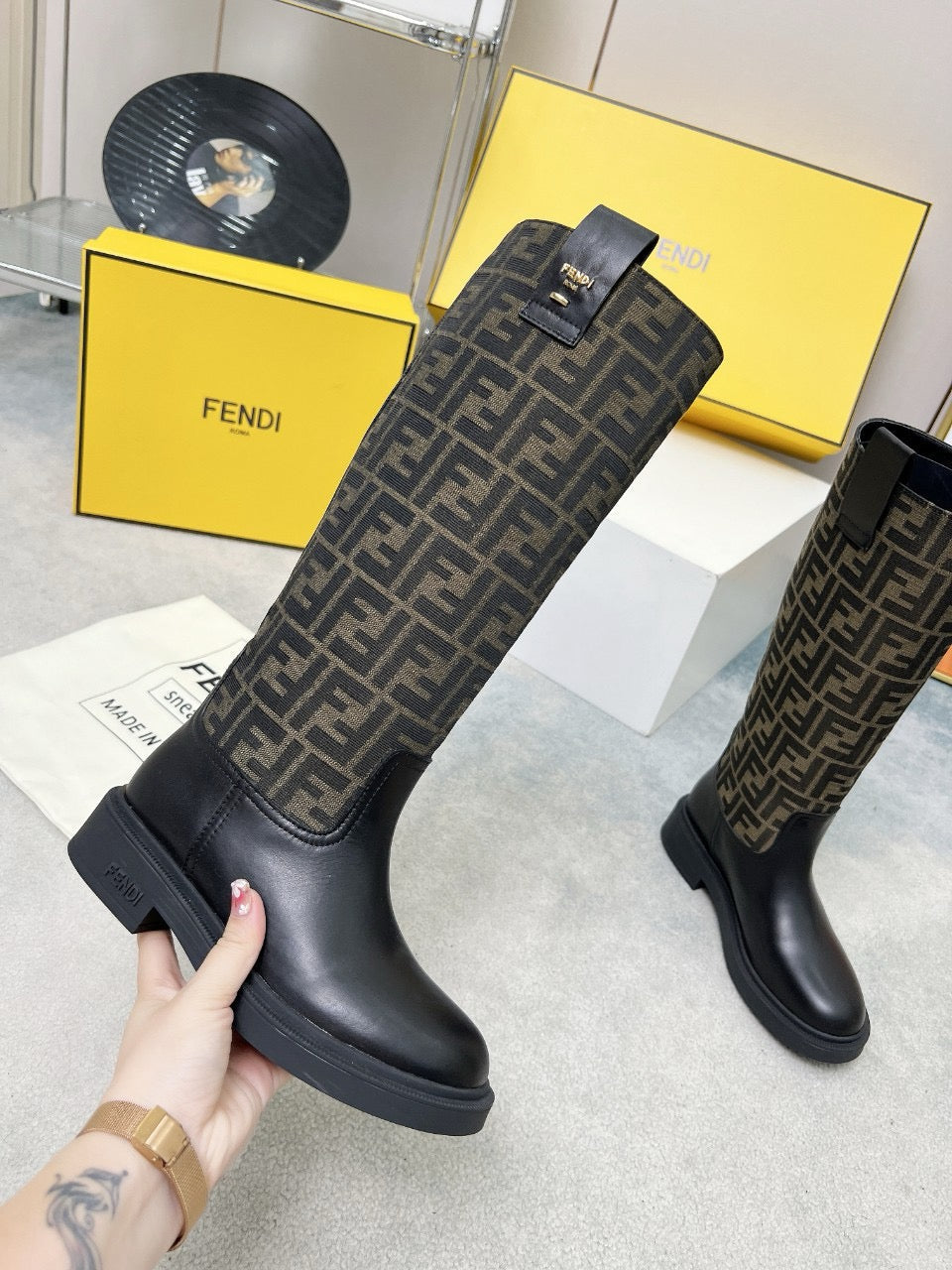 SE1497 Fendi Filo Boots / Size5-11
