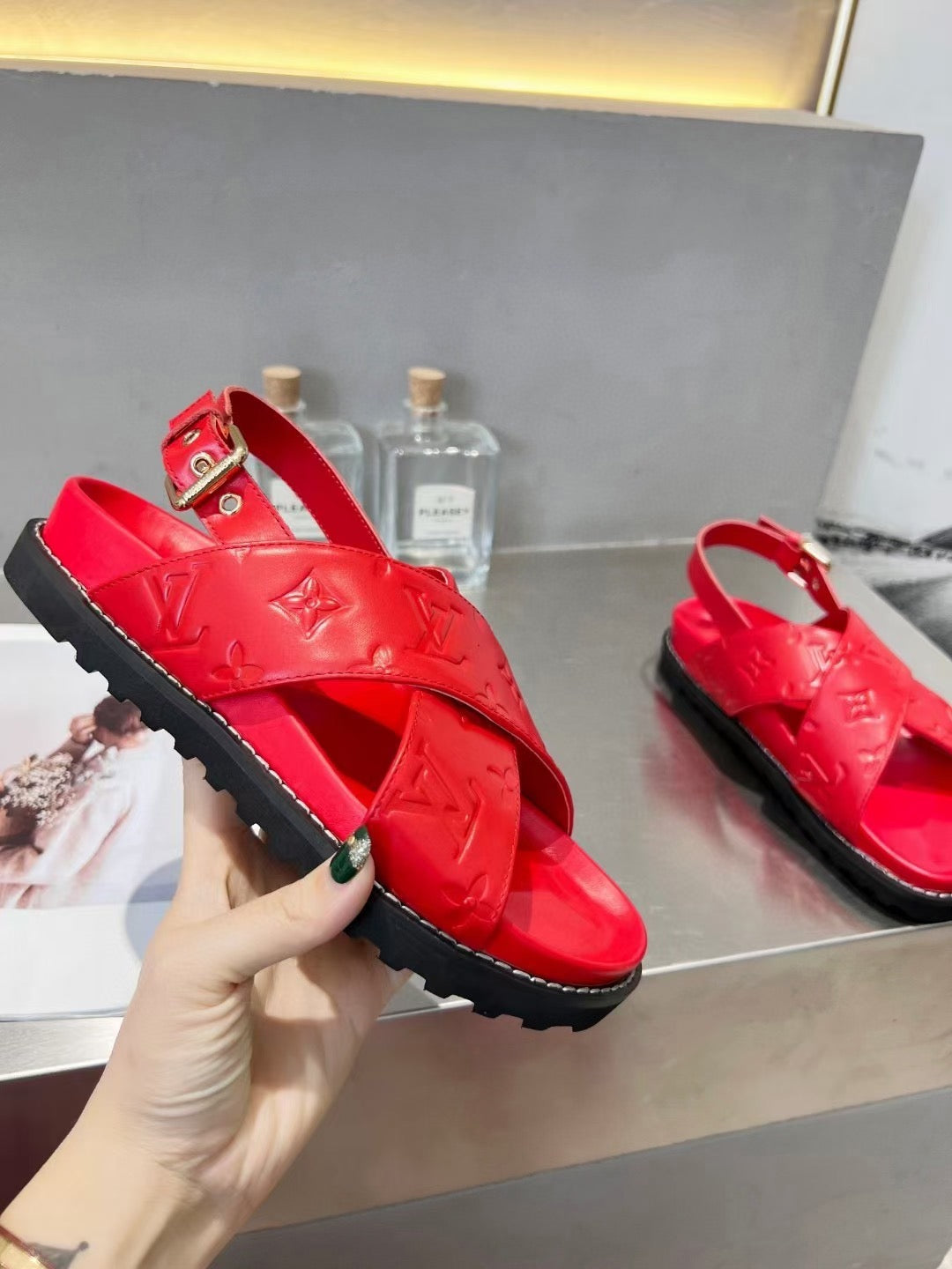 SE1074 LB Sandals /  Size5-11