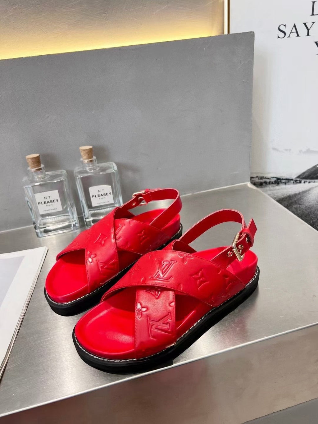 SE1074 LB Sandals /  Size5-11