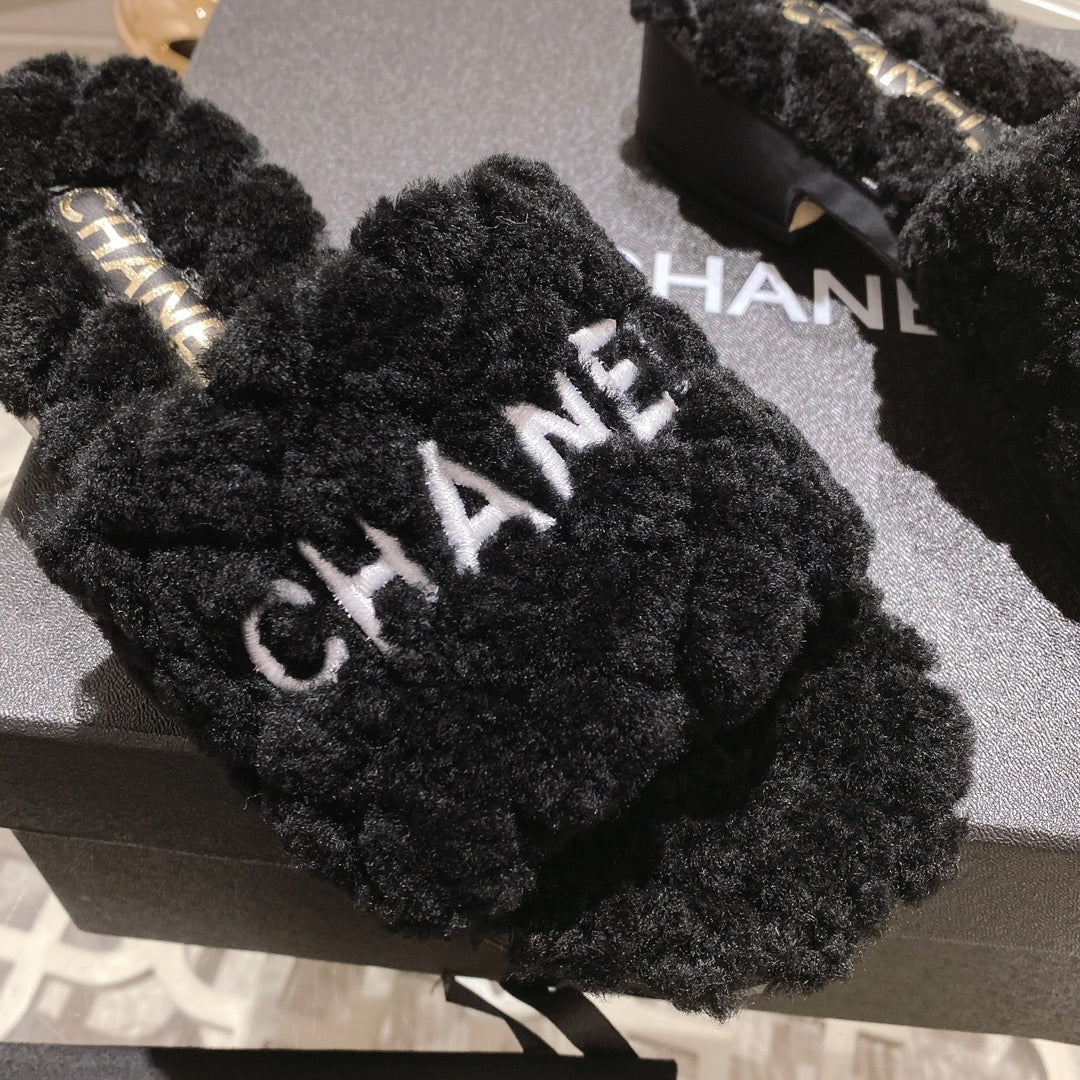 SE1241 CC Mules / Size4-10