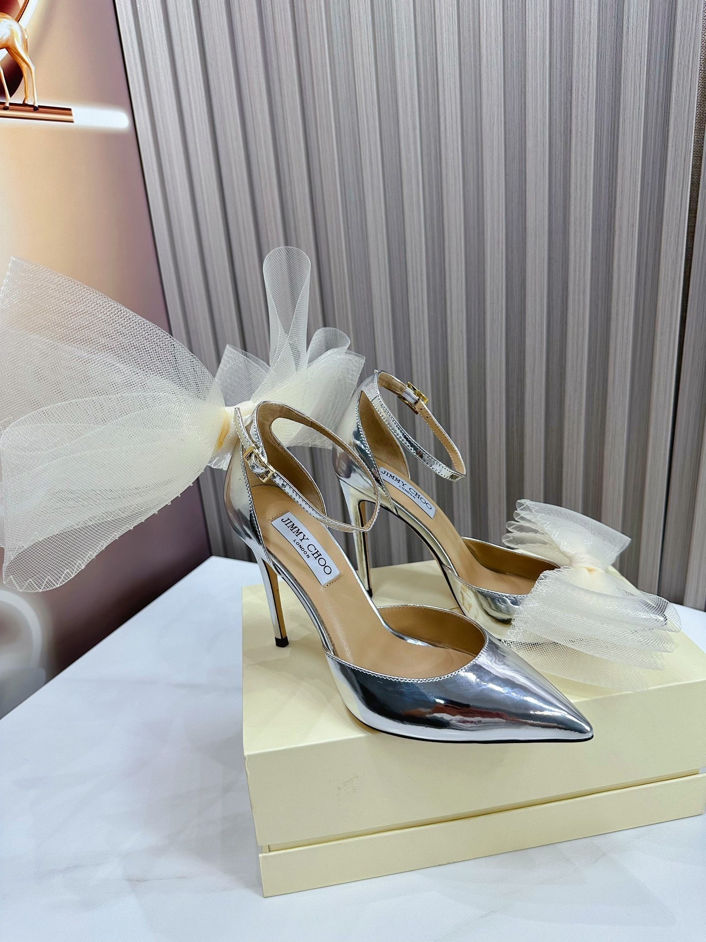 SE1171 Jimmy Choo Averly / Size5-10