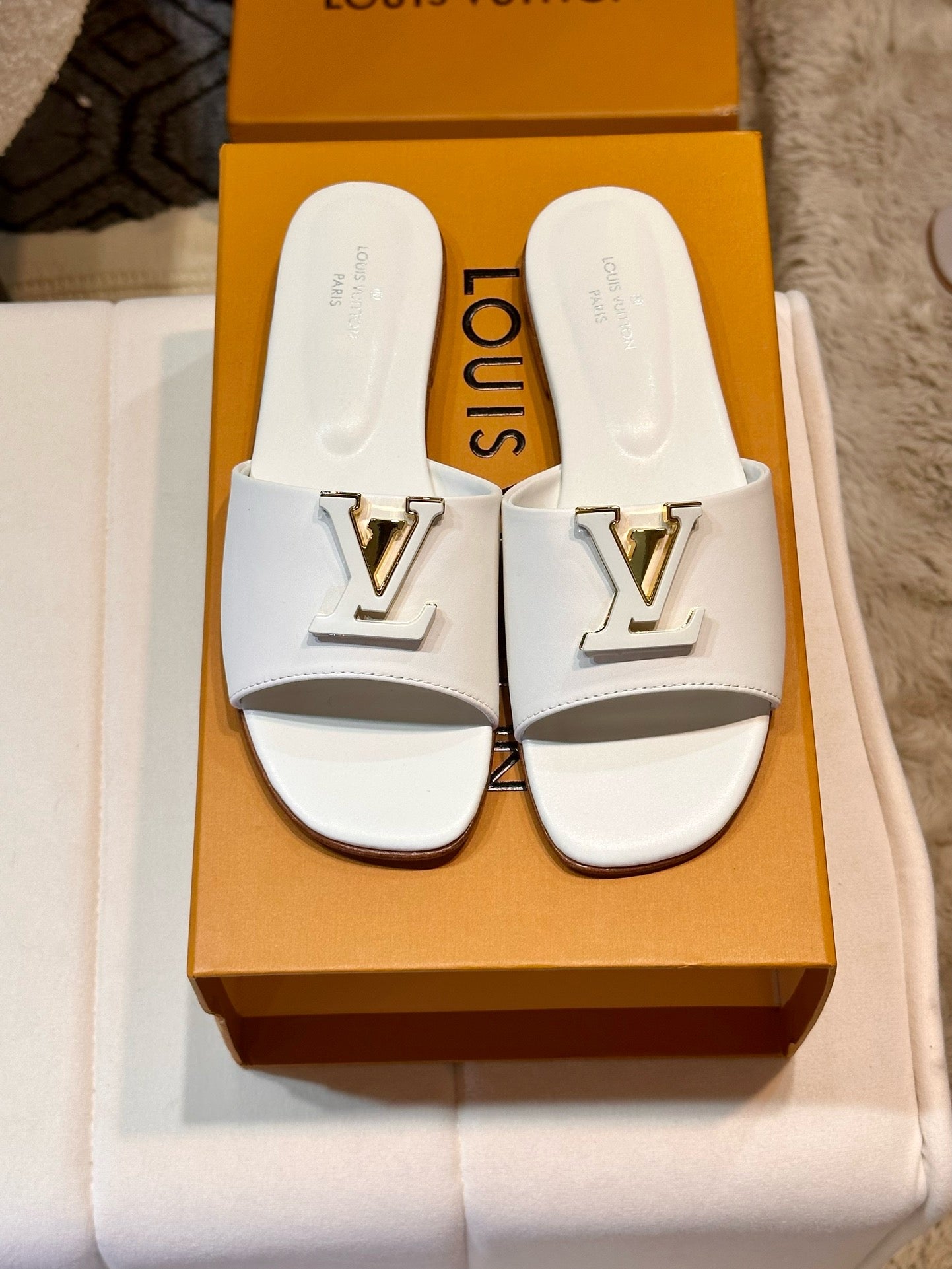 SE1368 LB Slippers / Size5-11