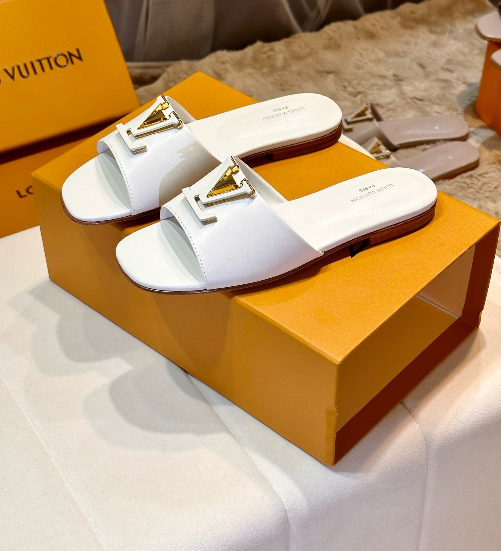 SE1368 LB Slippers / Size5-11