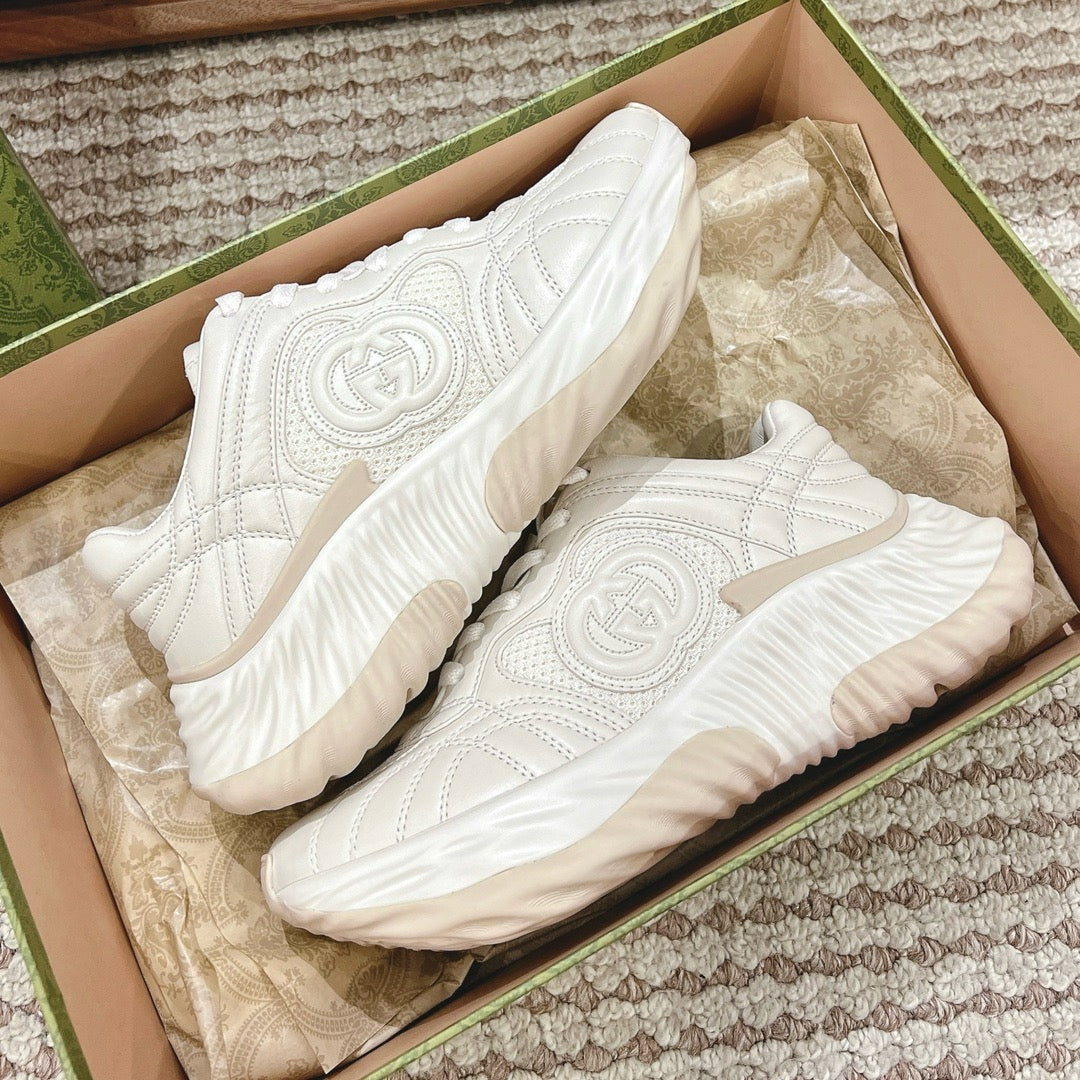 SE1370 Women's Gucci Ripple Sneaker / Size5-11