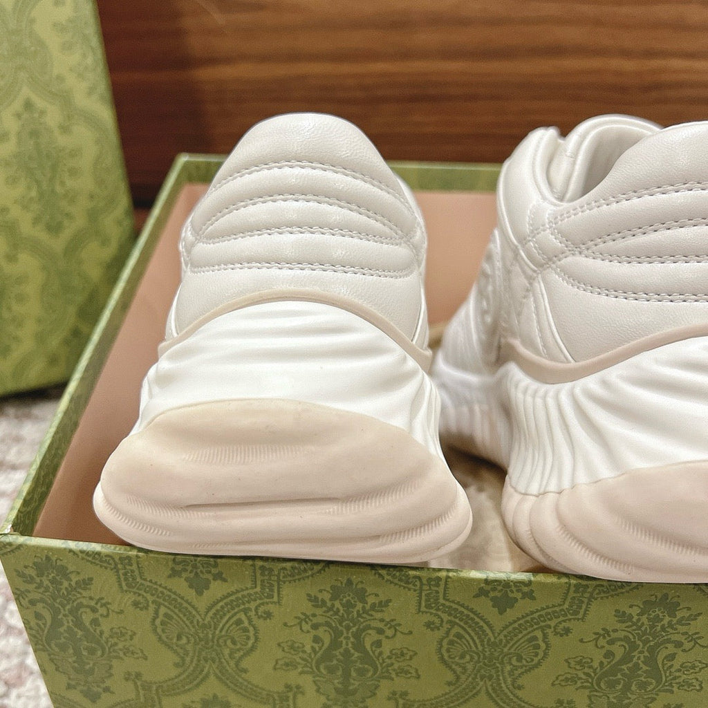 SE1370 Women's Gucci Ripple Sneaker / Size5-11