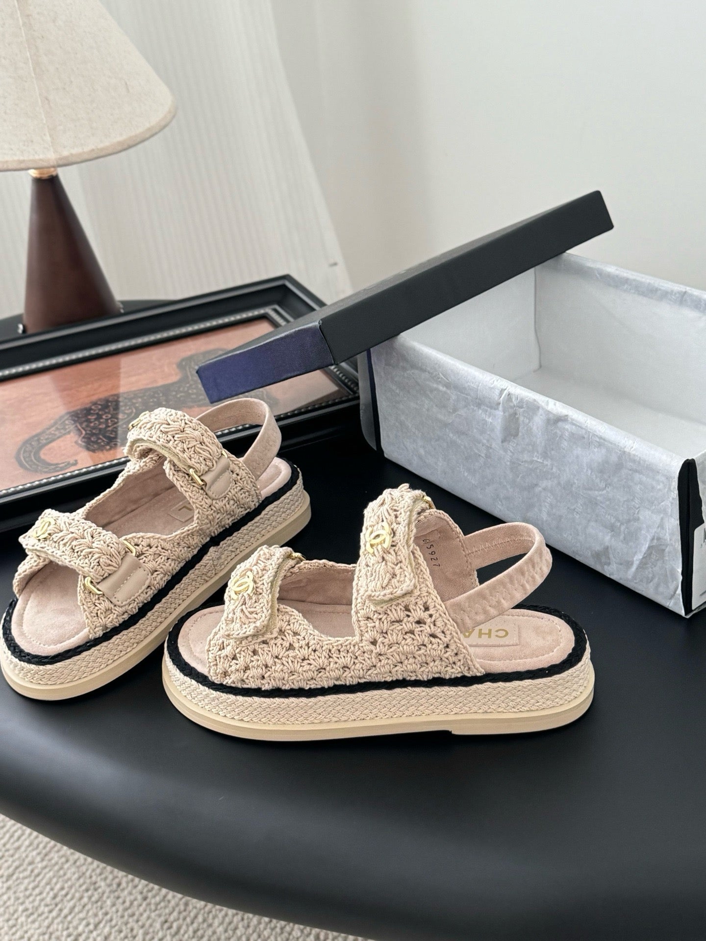 SE1621 Chanel Sandals / Size5-9