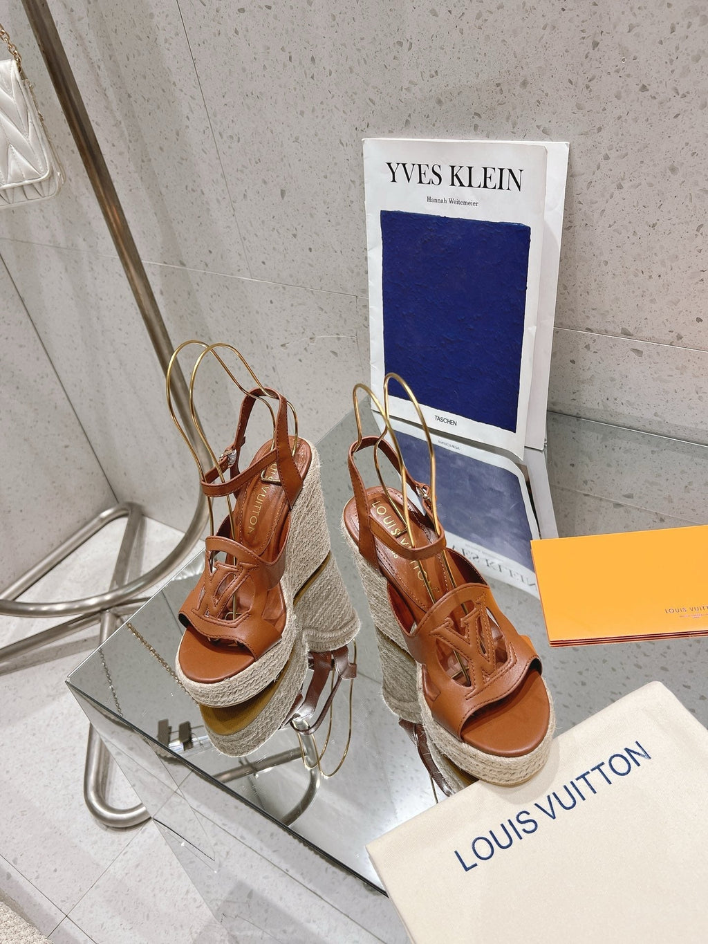 SE1377 LV Isola Wedge Sandal / Size5-11