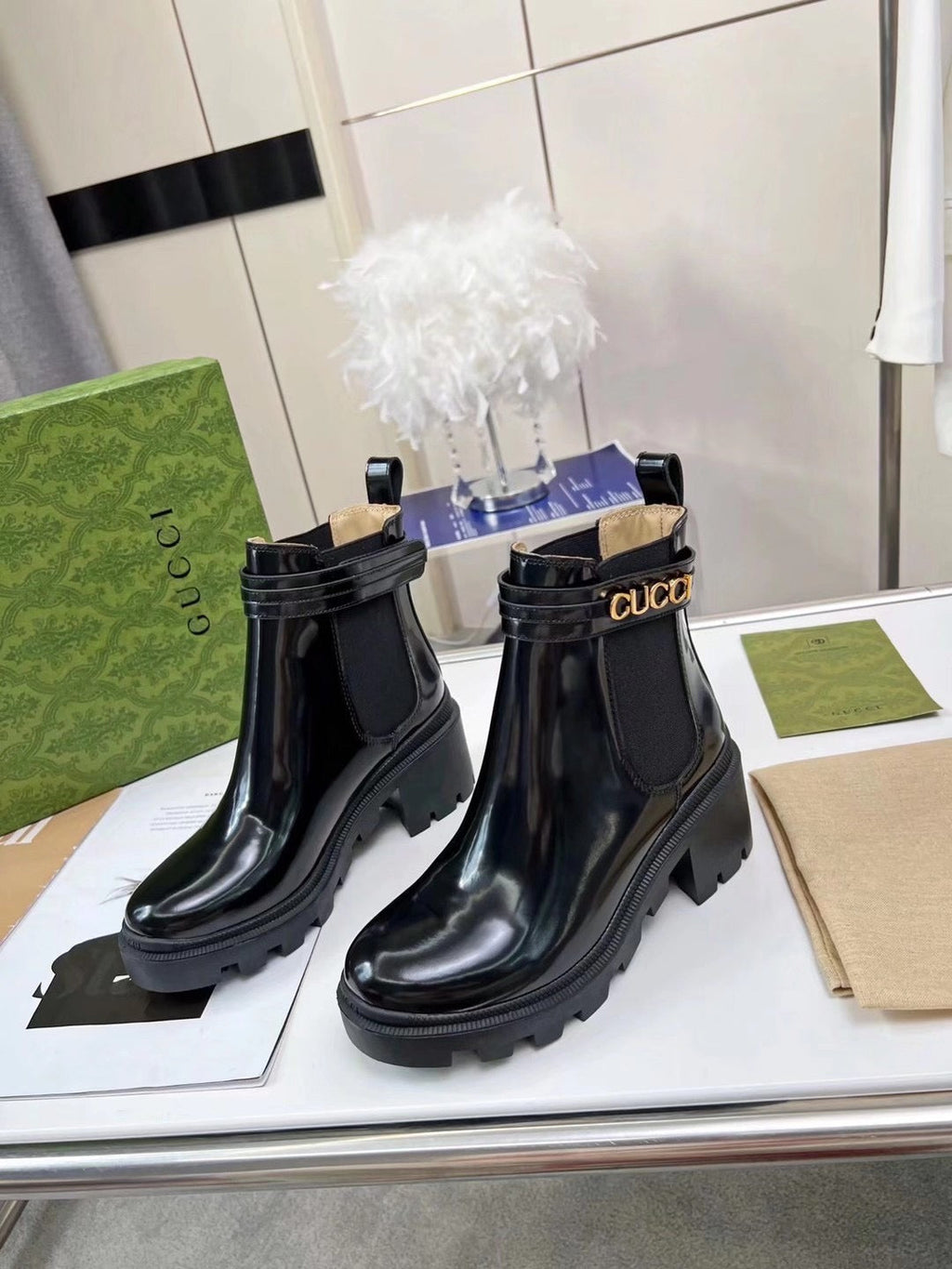SE1098 GG Women's Ankle Boot with Logo /  Size5-11